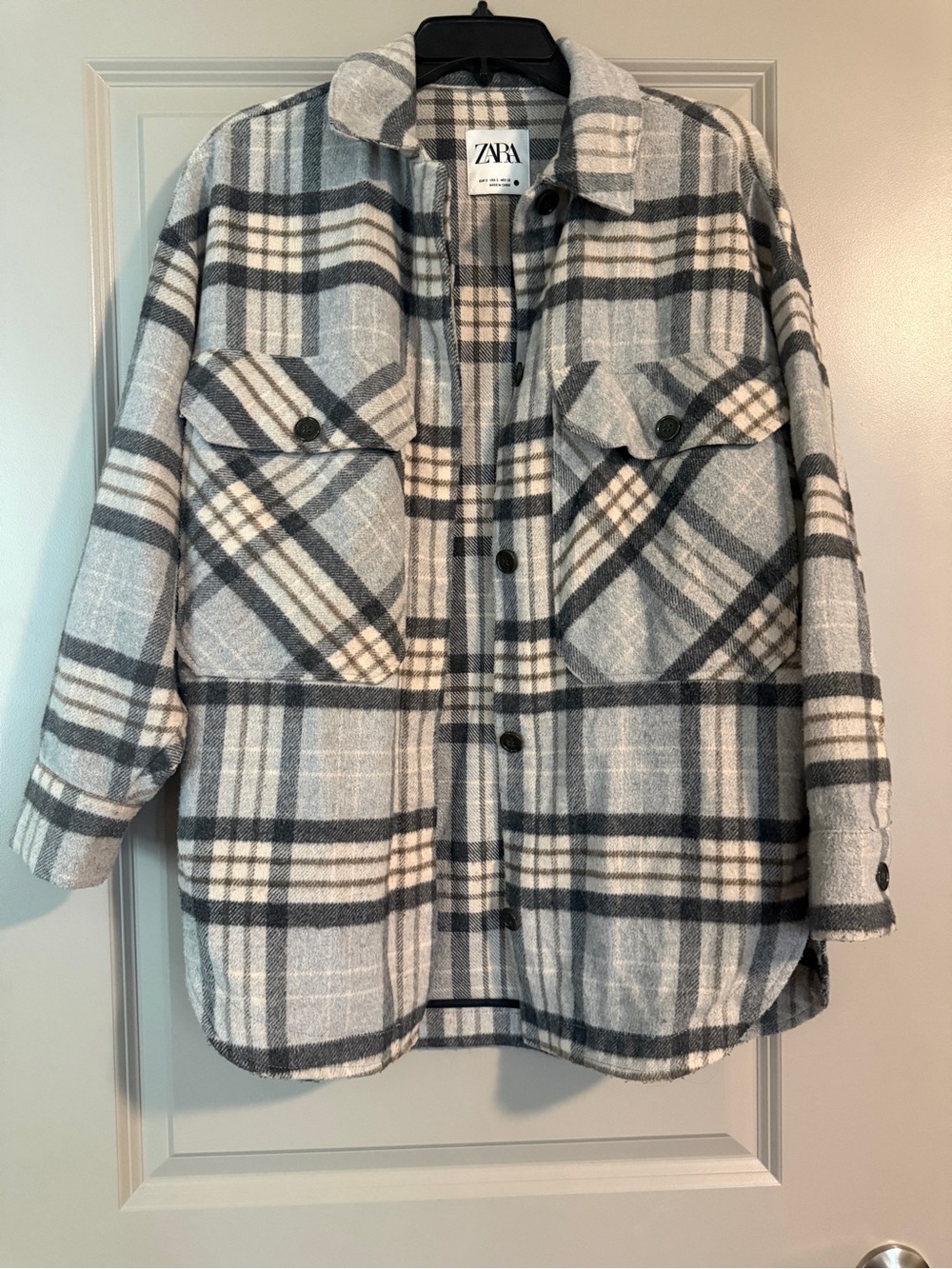 ZARA Fall Gray and Cream Plaid Shacket Oversized Overshirt Jacket - Size M
